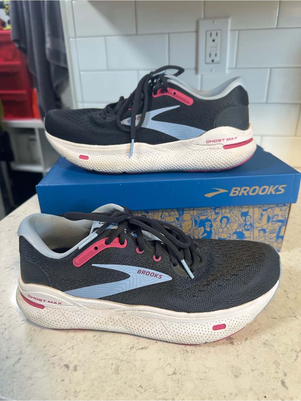 Brooks Ghost Max Running Shoes - Navy Bluewith Light Blue & Pink Accents